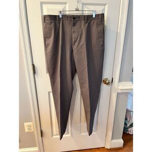 Orvis Gray Classic Fit Flat Front Chino Pants sz 38 EUC